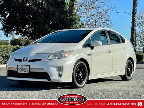 Used 2014 Toyota Prius Prime Advanced FWD image 25