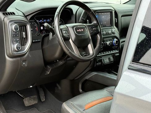 Used 2022 GMC Sierra 1500 AT4 w/ AT4 Premium Package image 8