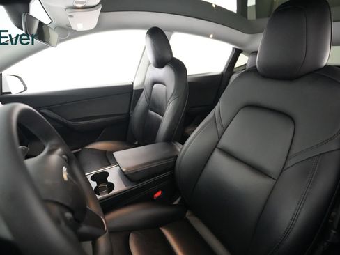 Used 2021 Tesla Model Y Long Range AWD/4WD image 4