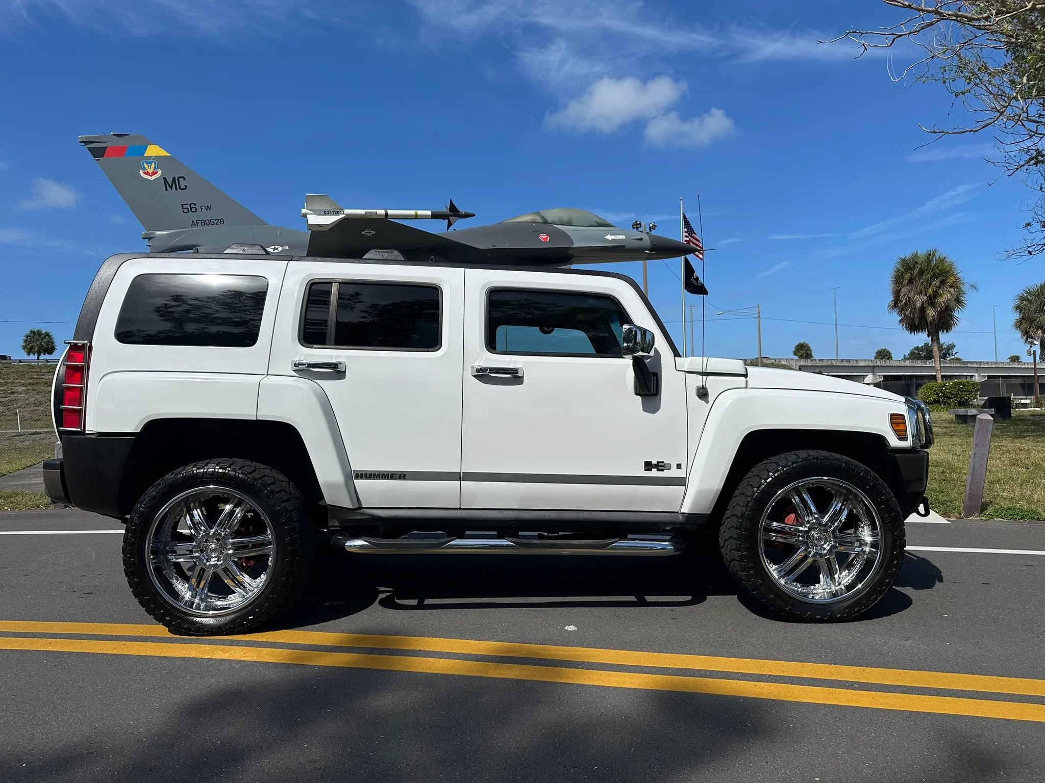 Used 2006 HUMMER H3 AWD/4WD image 1