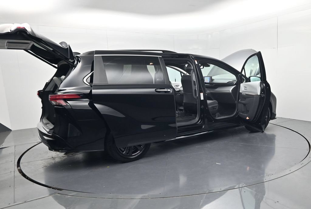 Used 2024 Toyota Sienna XSE w/ XSE Plus Package AWD/4WD image 53