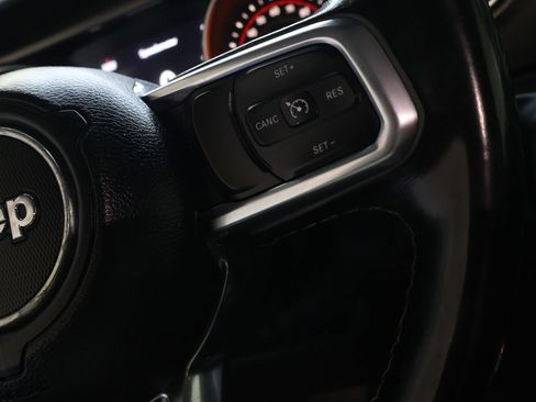 Used 2020 Jeep Wrangler Unlimited Sahara w/ Uconnect 4C Nav & Sound Group AWD/4WD image 20
