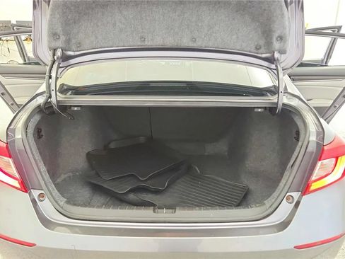 Used 2018 Honda Accord EX-L image 19