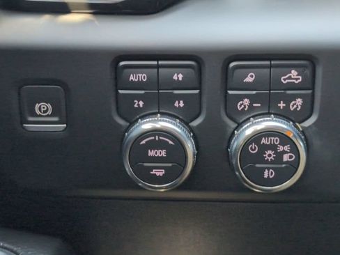 Certified 2024 GMC Sierra 3500 Denali w/ Denali Reserve Package AWD/4WD image 18