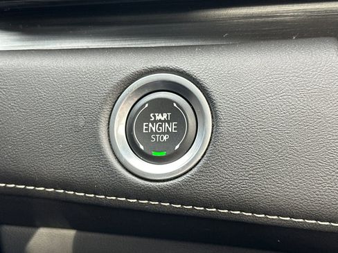 Certified 2024 Cadillac Escalade Sport w/ LPO, ONYX Package image 34