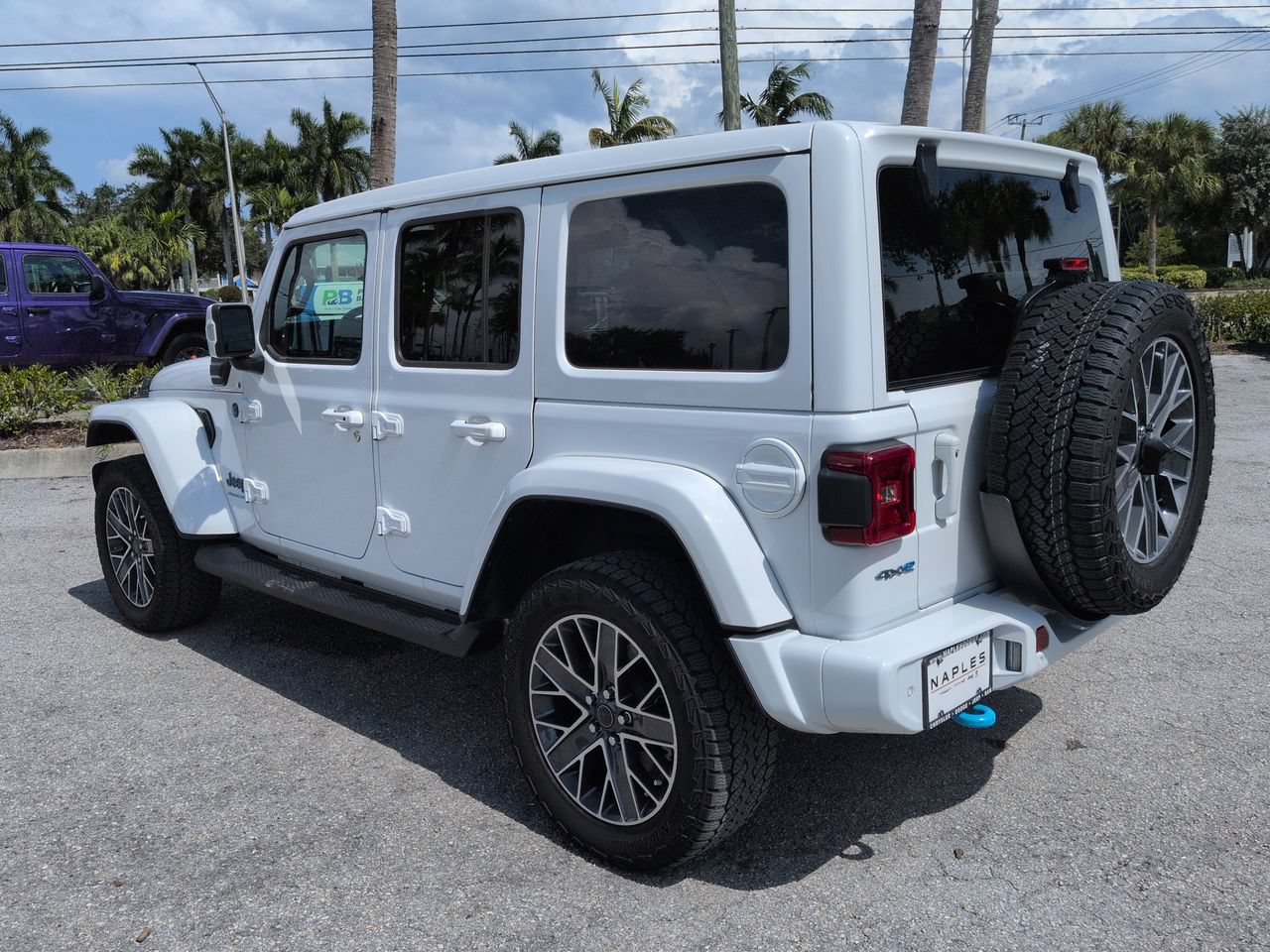 Used 2024 Jeep Wrangler High Altitude AWD/4WD image 7