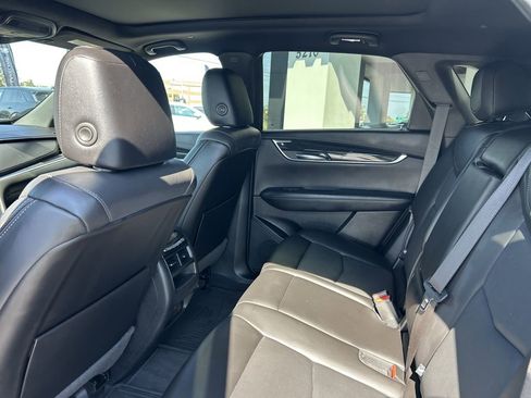 Used 2022 Cadillac XT5 Premium Luxury image 17
