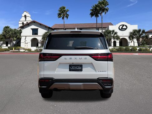 Used 2026 Lexus LX 600 4WD w/ Accessory Package (Z1) image 3