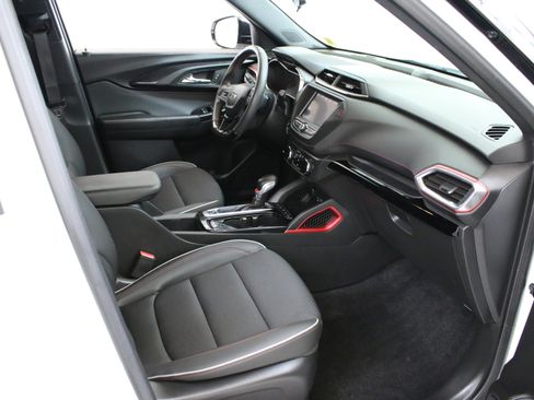 Used 2023 Chevrolet TrailBlazer RS AWD/4WD image 31