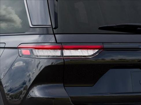 New 2026 Jeep Grand Cherokee Altitude RWD image 9