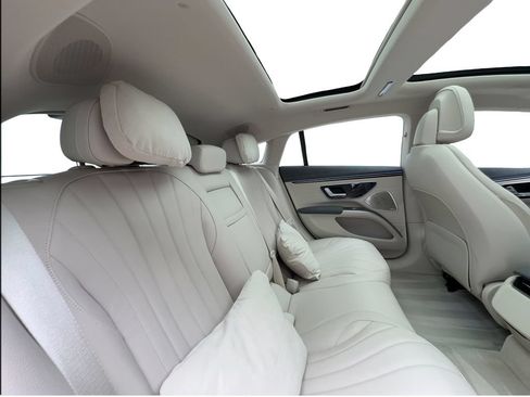 Used 2023 Mercedes-Benz EQS 450+ Sedan image 25