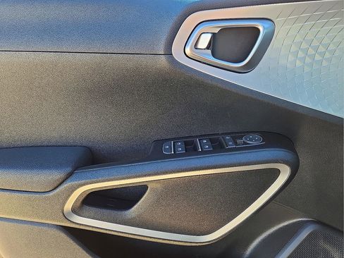 Used 2024 Kia Soul LX w/ Option Group 015 image 19
