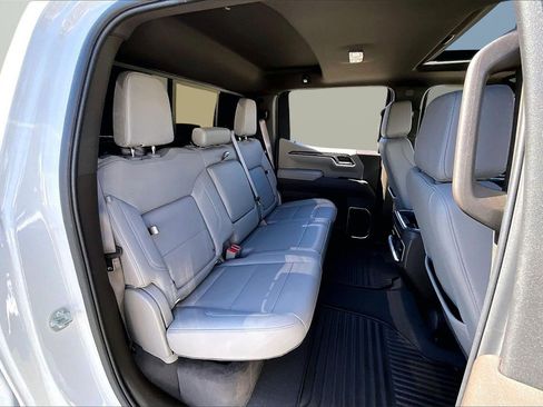 Used 2025 Chevrolet Silverado 1500 LTZ w/ Z71 Off-Road Package image 25