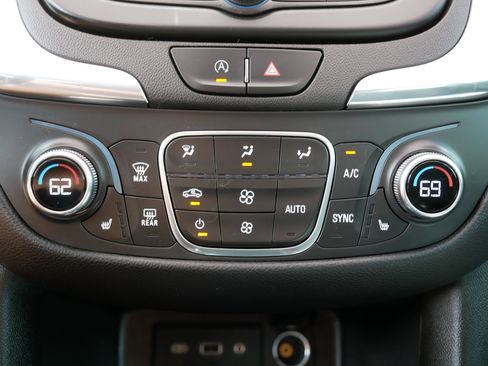 Used 2022 Chevrolet Equinox LT AWD/4WD image 23