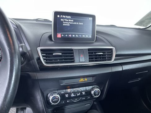 Used 2015 MAZDA MAZDA3 i Touring w/ Technology Package image 18