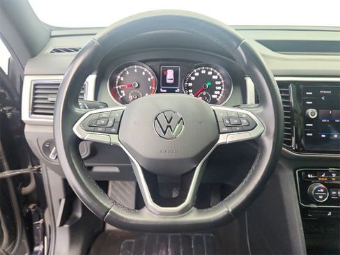 Used 2020 Volkswagen Atlas Cross Sport SEL image 15