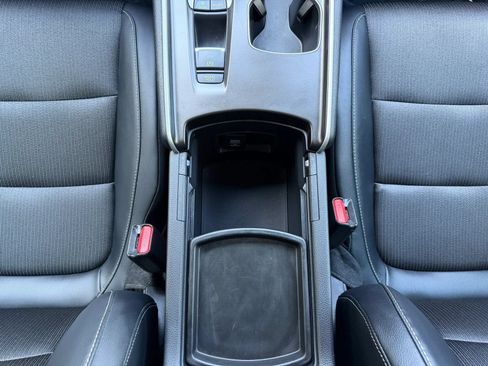 Used 2018 Honda Accord Sport image 14