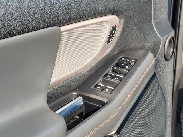 Used 2025 Ford Expedition Active RWD image 18