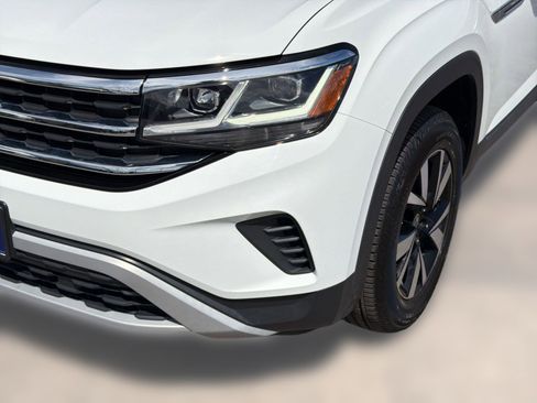 Certified 2023 Volkswagen Atlas Cross Sport SE image 11