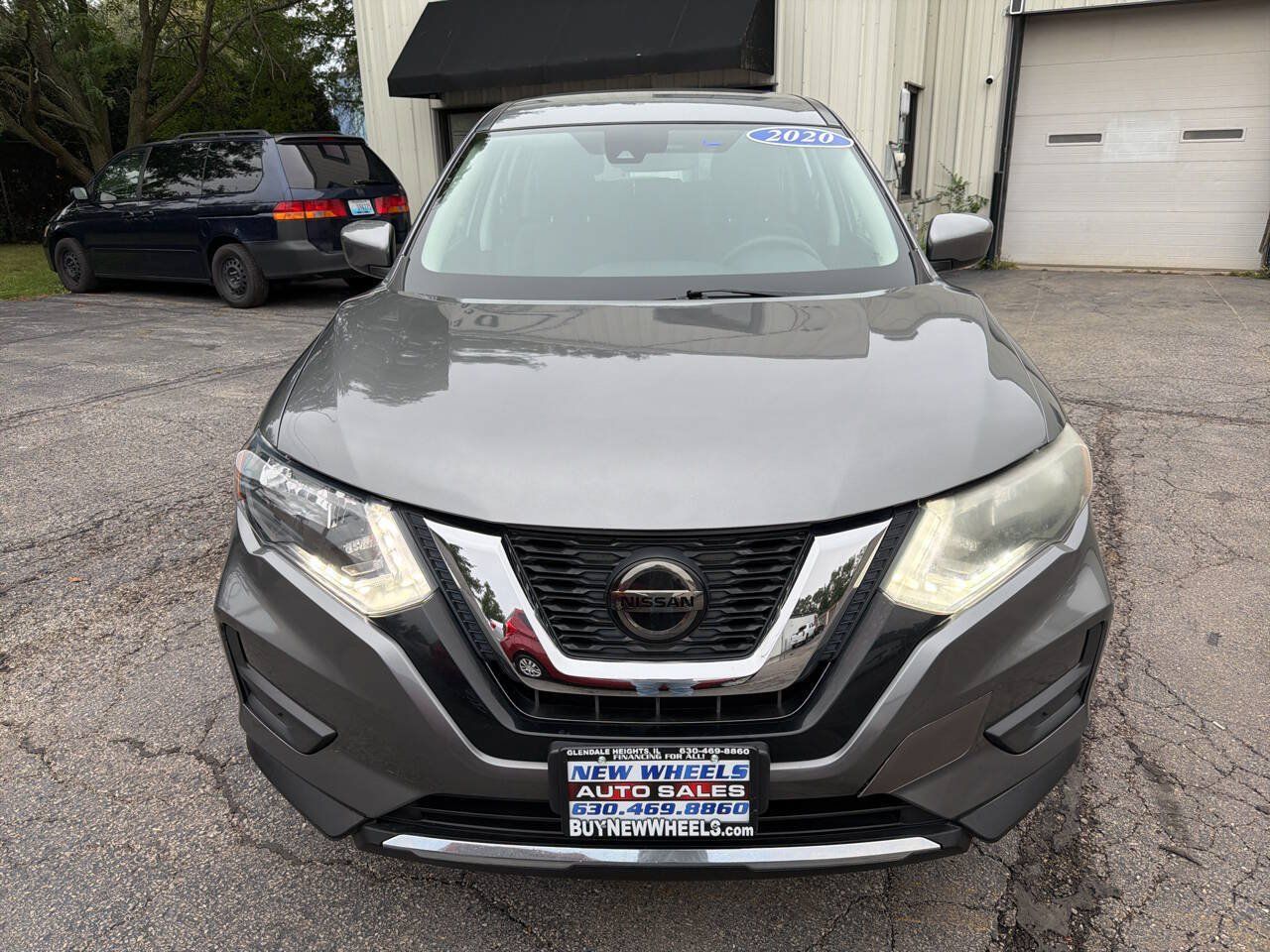 Used 2020 Nissan Rogue S AWD/4WD image 2