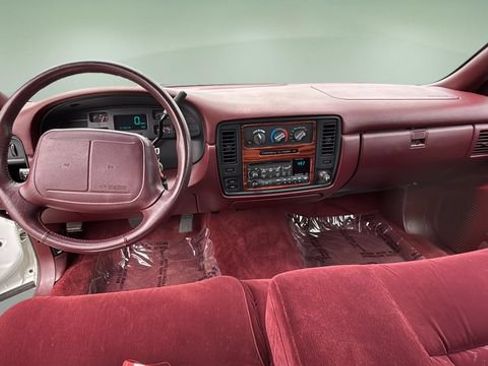 Used 1996 Chevrolet Caprice SS RWD image 16