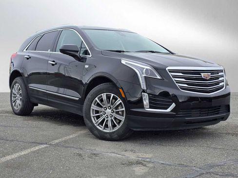 Used 2017 Cadillac XT5 Luxury w/ Driver Awareness Package image 2