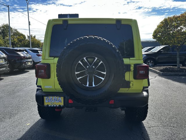 Used 2024 Jeep Wrangler Unlimited Rubicon AWD/4WD image 6