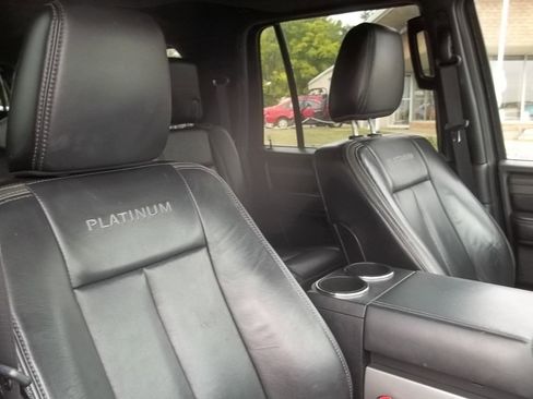 Used 2017 Ford Expedition Max Platinum AWD/4WD image 10
