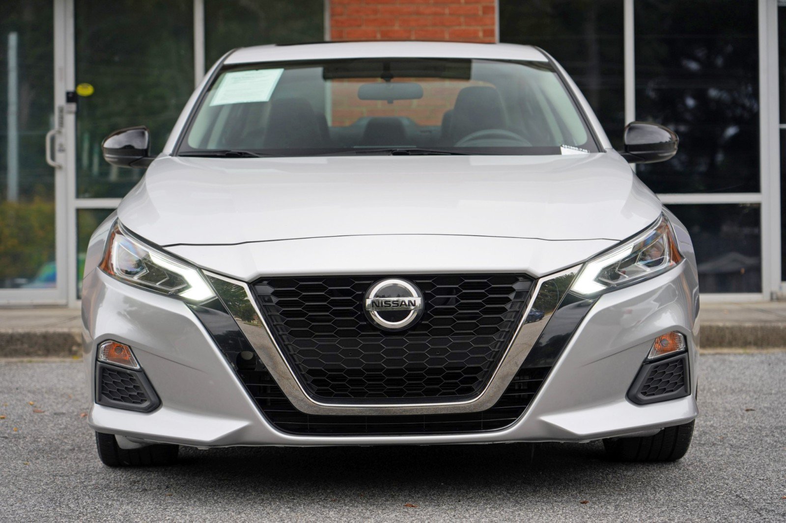 Used 2019 Nissan Altima 2.5 SR w/ SR Premium Package FWD image 6