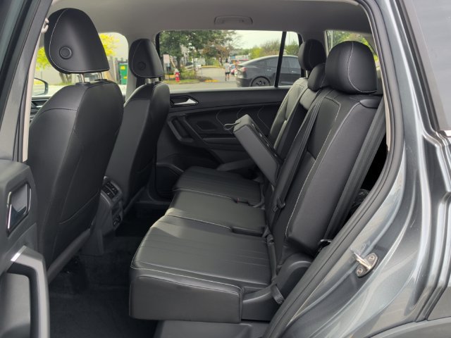 Certified 2023 Volkswagen Tiguan SE FWD image 22