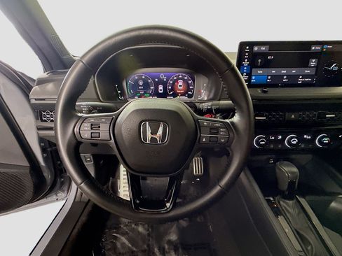 Used 2023 Honda Accord Sport image 13
