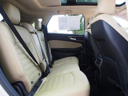 Used 2024 Ford Edge SEL w/ Convenience Package AWD/4WD image 14