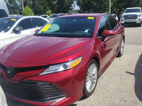 Used 2018 Toyota Camry XLE FWD image 31