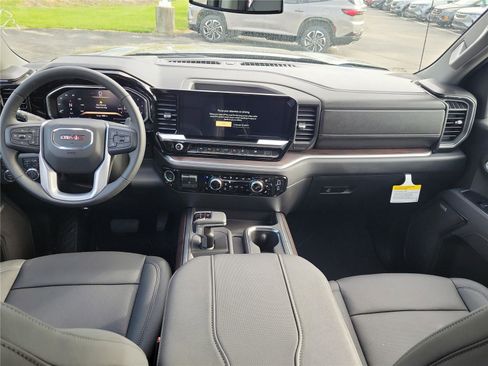 New 2026 GMC Sierra 1500 SLT image 10