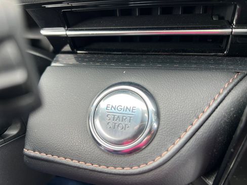 Used 2024 Lincoln Nautilus Reserve w/ Equipment Group 202A image 20