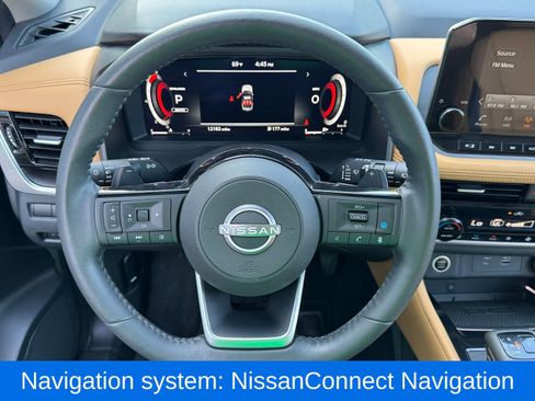 Used 2023 Nissan Rogue Platinum w/ Platinum Premium Package image 17