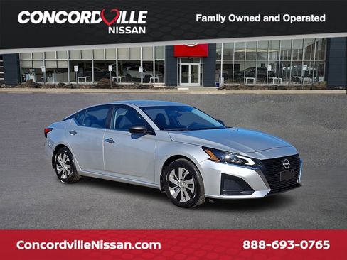 Used 2024 Nissan Altima 2.5 S image 1