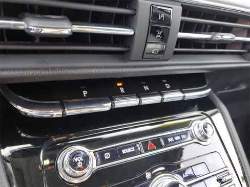 Certified 2020 Lincoln Corsair Standard w/ Convenience Package image 29