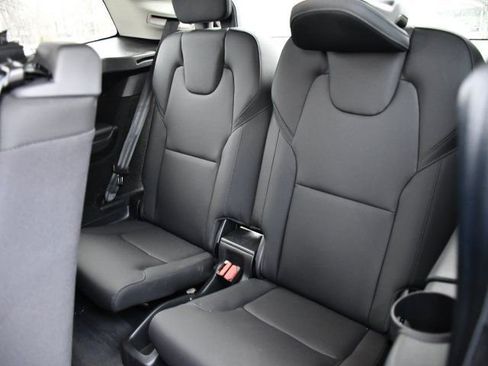 Certified 2025 Volvo XC90 B6 Plus image 14