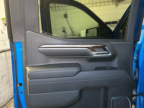 Used 2023 GMC Sierra 1500 Elevation RWD image 9