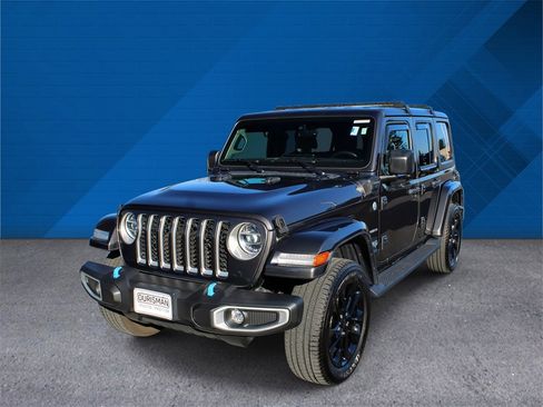Used 2022 Jeep Wrangler Unlimited Sahara w/ Cold Weather Group image 5