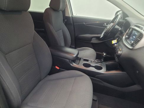 Used 2018 Kia Sorento FWD V6 w/ LX V6 Convenience Package image 21