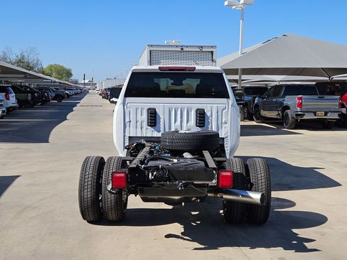 New 2026 GMC Sierra 3500 Pro w/ Convenience Package image 4
