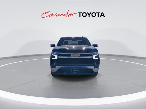 Used 2025 Chevrolet Silverado 1500 LT image 3