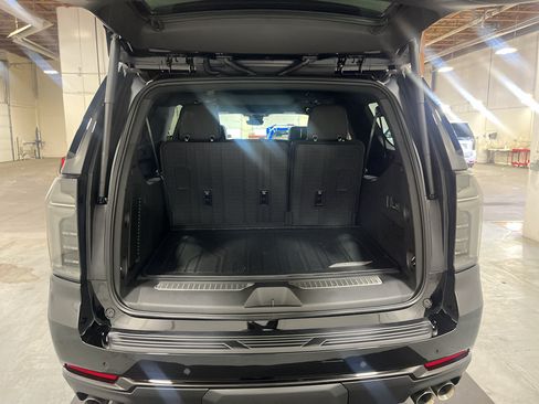 New 2026 Chevrolet Suburban RST w/ Advanced Technology Package AWD/4WD image 26