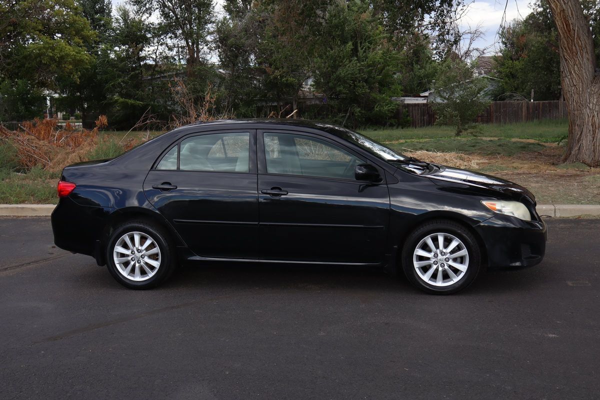 Used 2009 Toyota Corolla FWD image 3