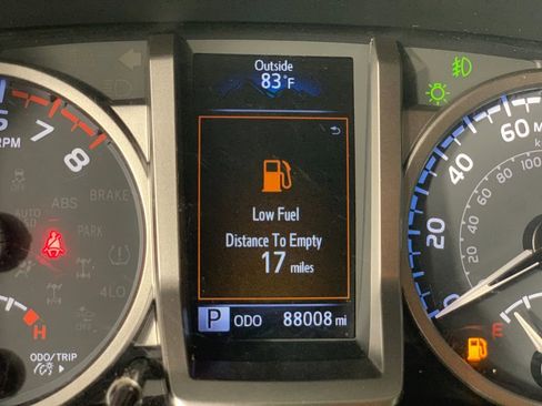 Used 2022 Toyota Tacoma SR5 RWD image 24