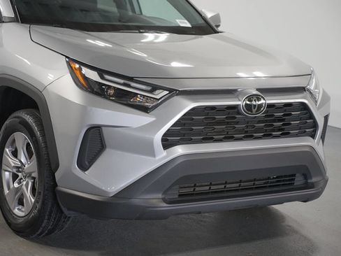 Certified 2025 Toyota RAV4 XLE FWD image 4