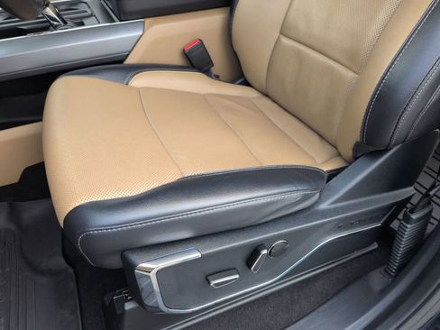 Used 2021 Ford F150 Lariat image 16