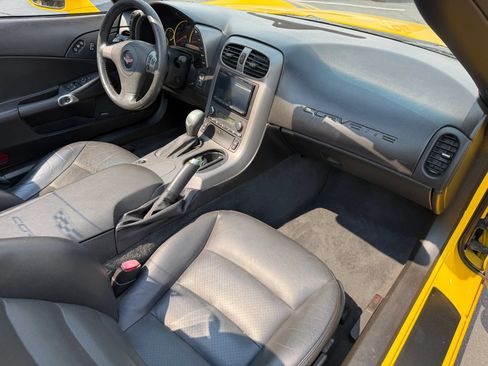 Used 2007 Chevrolet Corvette Convertible w/ Preferred Equipment Group RWD image 14
